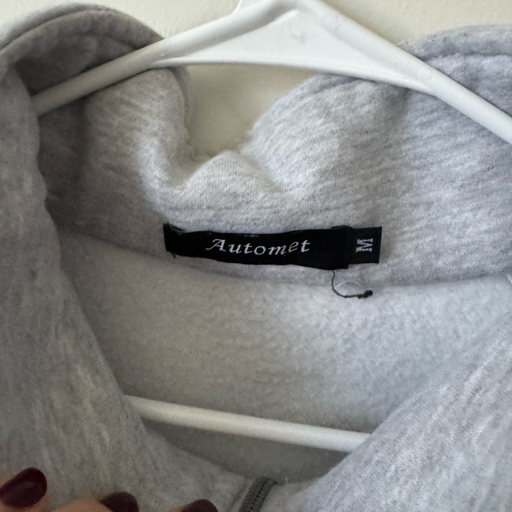 Amazon cropped half zip sweatshirt - Picture 2 of 2